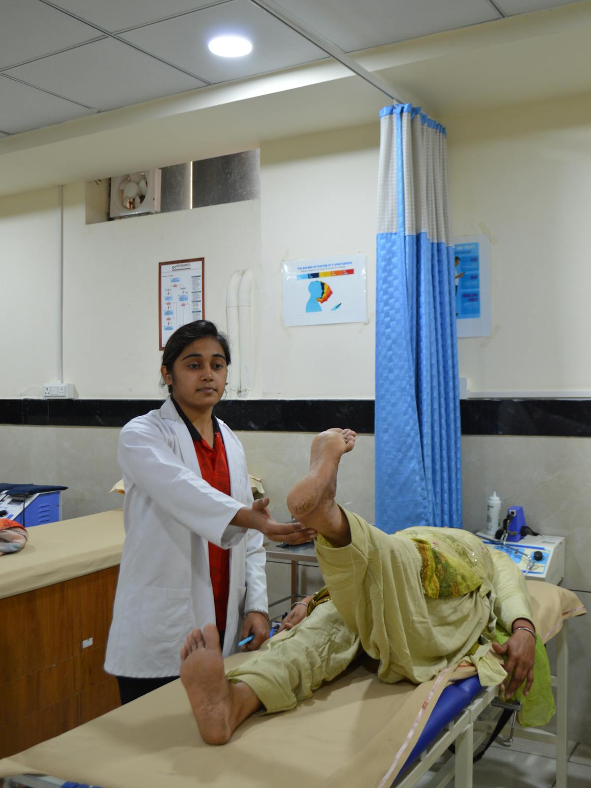 Trabajo guiado de movilidad de piernas para estructurar un plan semanal funcional.