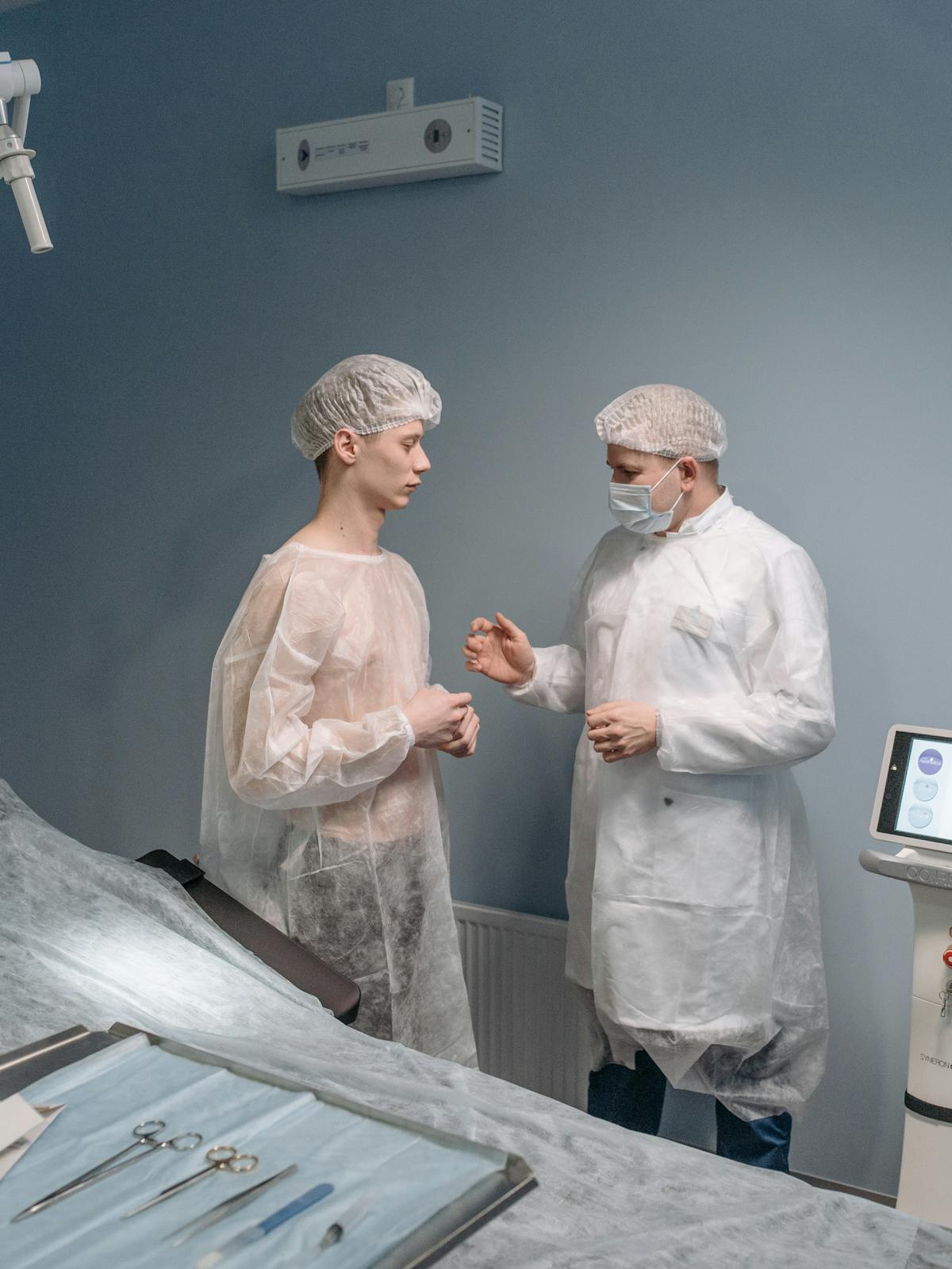 Consulta educativa sobre autodrenaje, autocuidado y seguimiento de sintomas en casa.