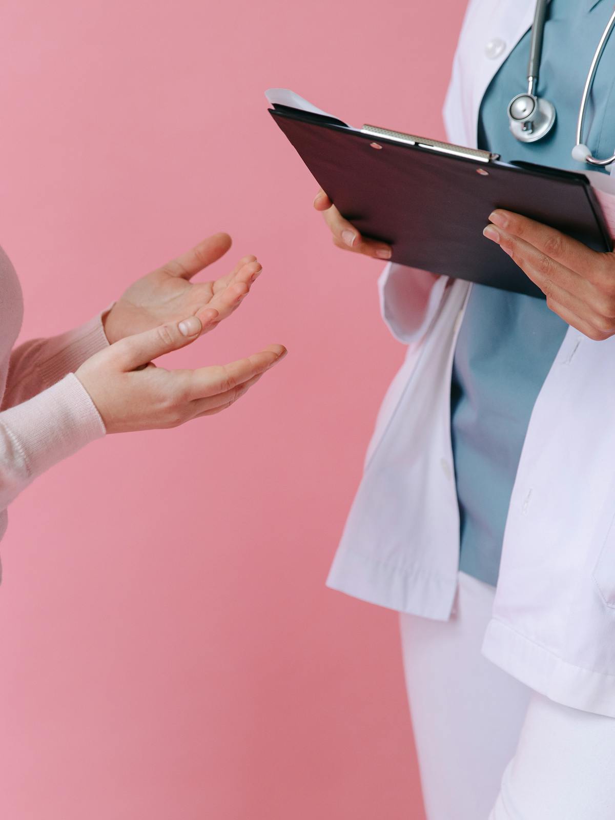 Consulta orientada a pautar ejercicio terapeutico, control de carga y seguimiento funcional.